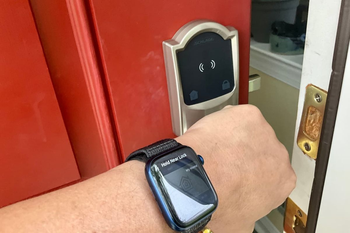 Apple HomeKey